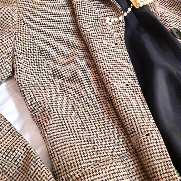 RELISTED - Vintage Wool Blazer - Picture 3 of 5